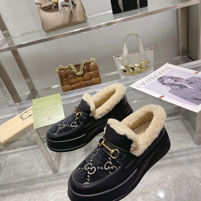 G*u*i casual shoes